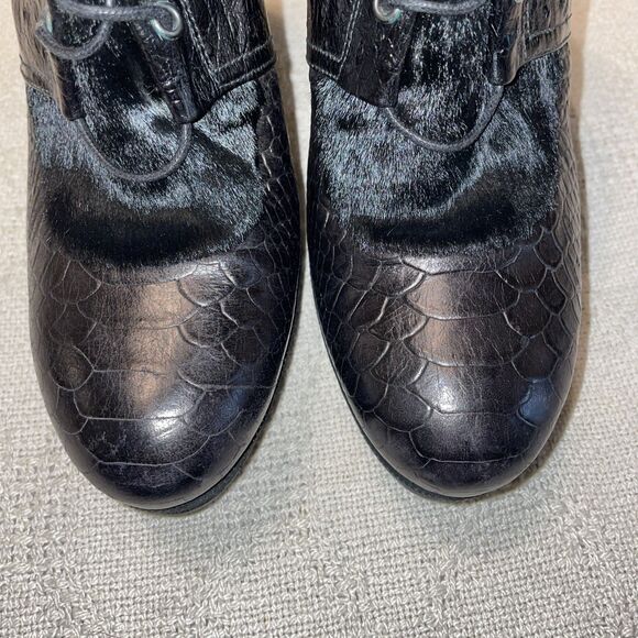 Stuart Weitzman Women’s Stiletto Booties Sz  7 M Black Ostrich Leather Going Out - Picture 7 of 12
